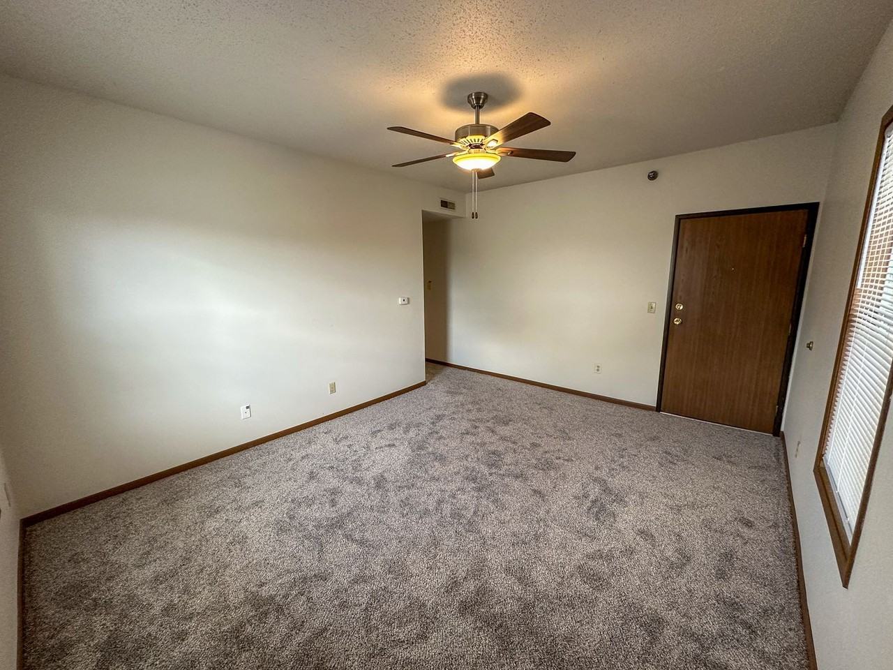 2717 West Street - Photo 4 of 22