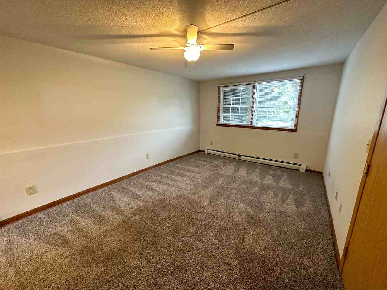 2921 Woodland - Photo 4 of 20