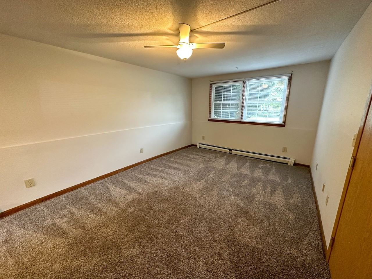 2923 Woodland - Photo 3 of 38