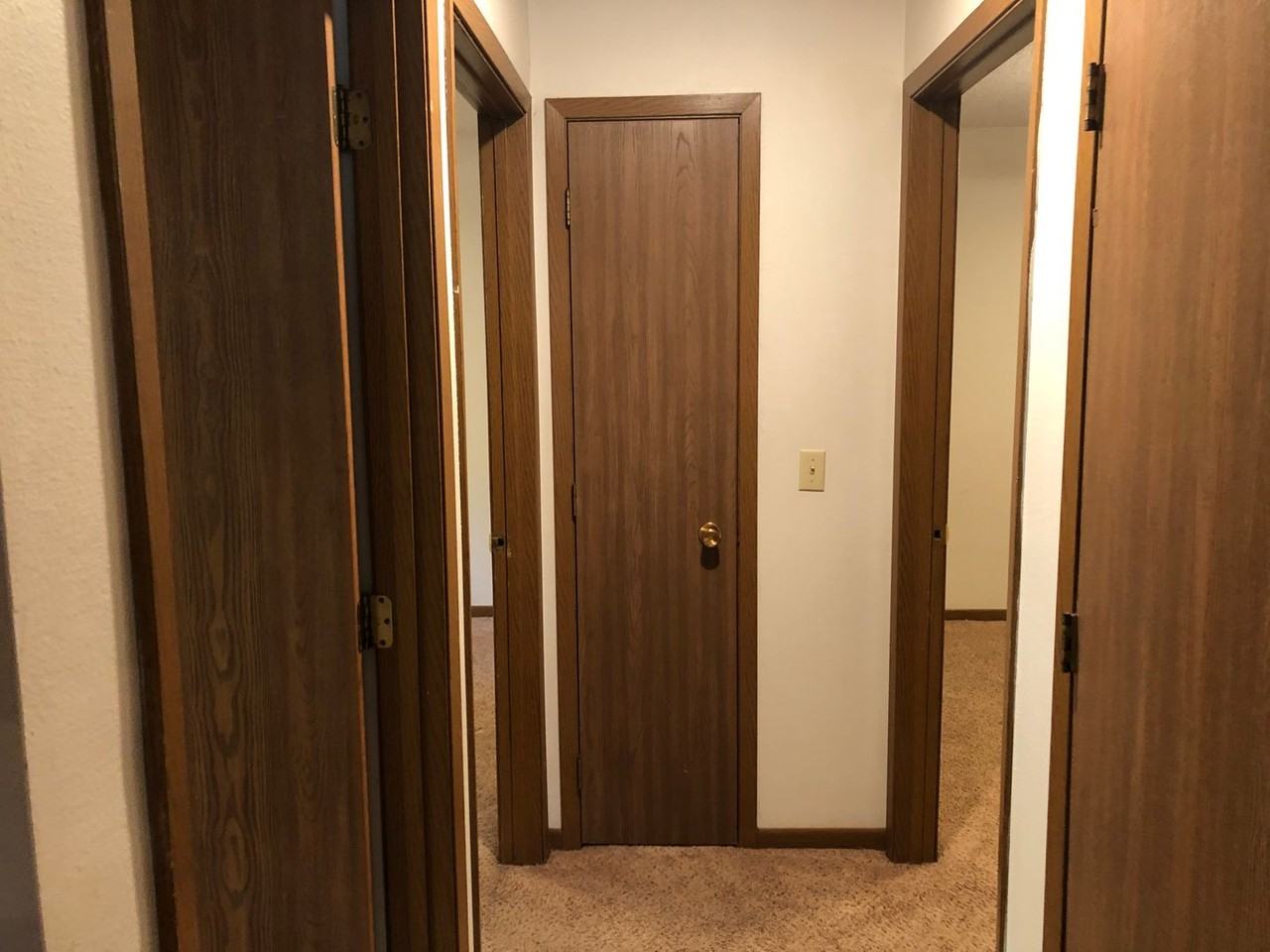 320 Hillcrest - Photo 6 of 50