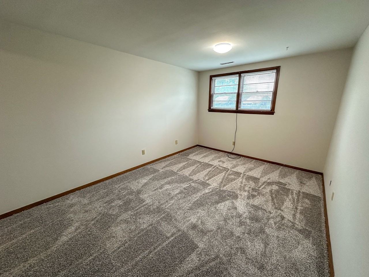 218 Hyland - Photo 3 of 34