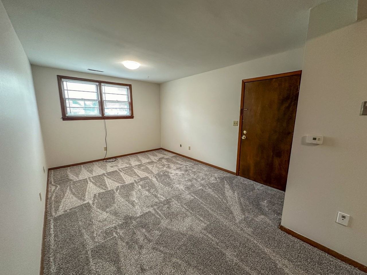 218 Hyland - Photo 4 of 34