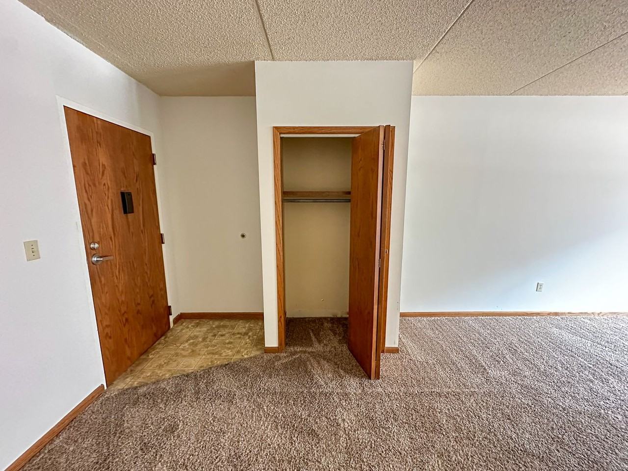 246 Hyland - Photo 4 of 22