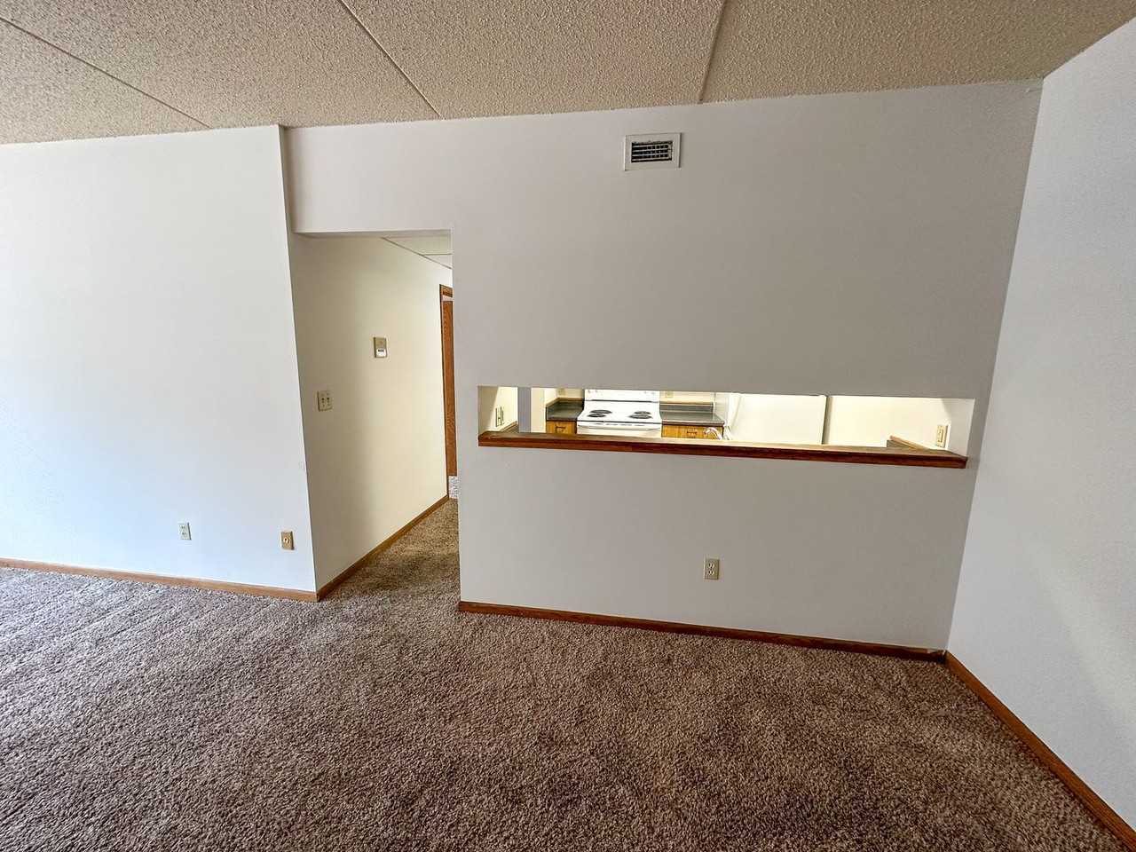 246 Hyland - Photo 5 of 22