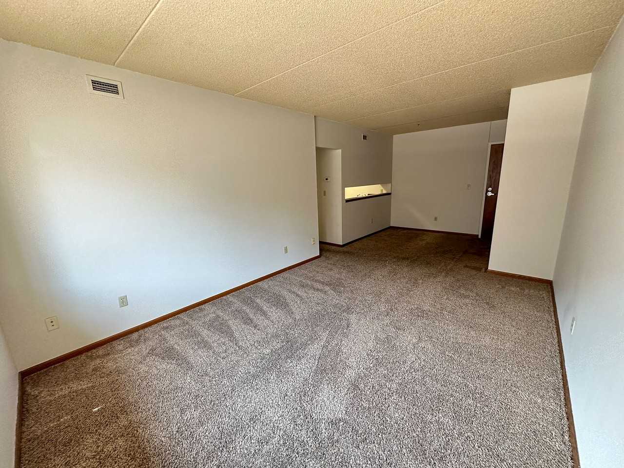 246 Hyland - Photo 6 of 22