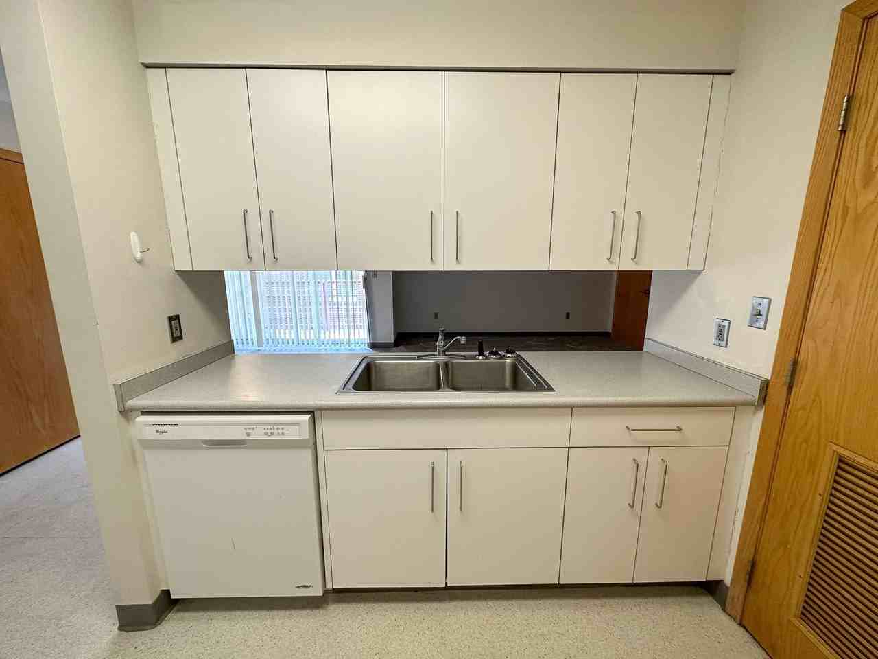244 Hyland - Photo 4 of 37