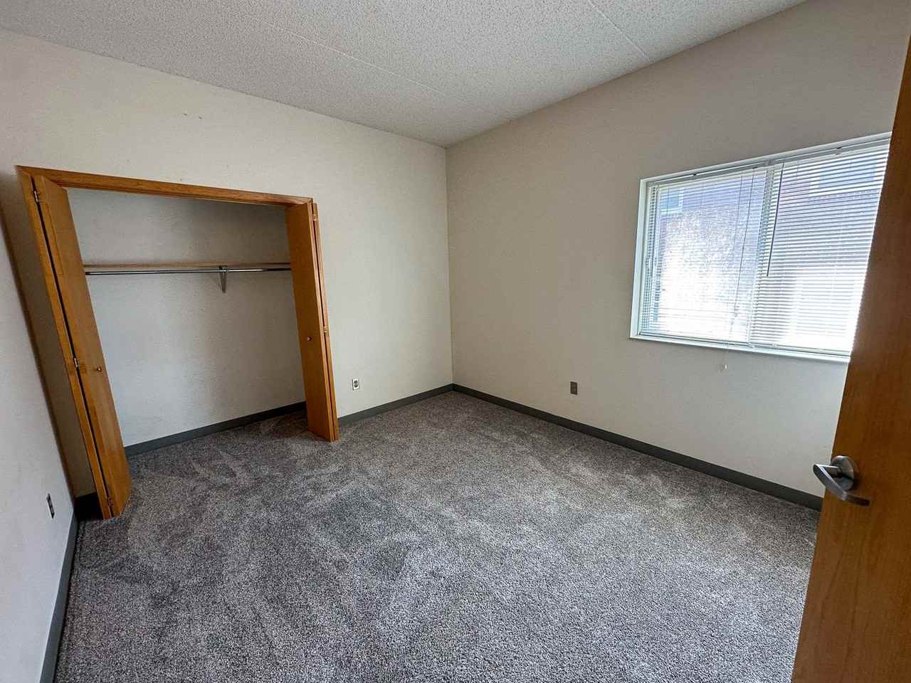 244 Hyland - Photo 6 of 37