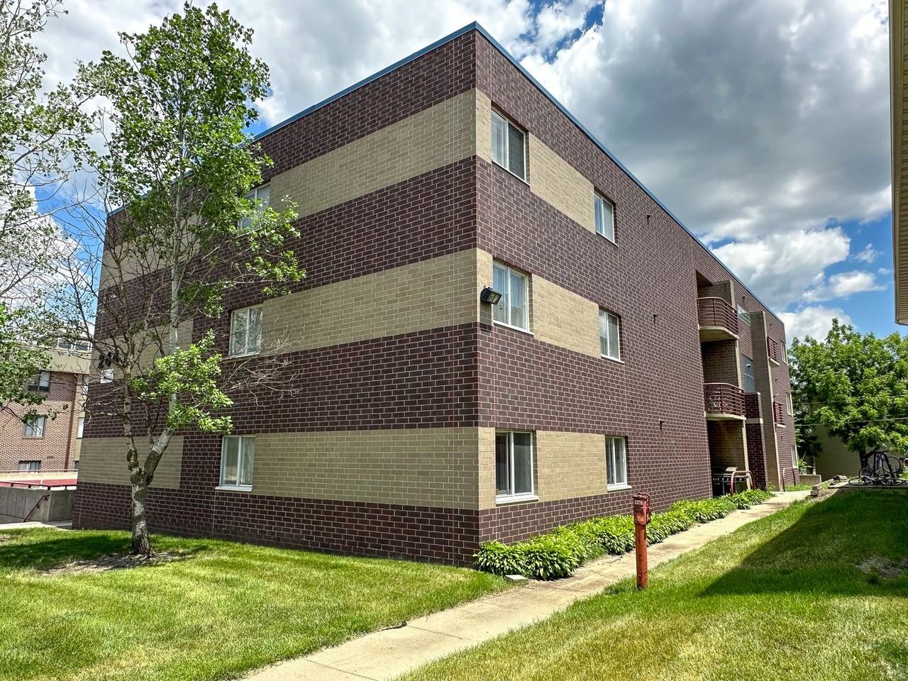 244 Hyland - Photo 3 of 25