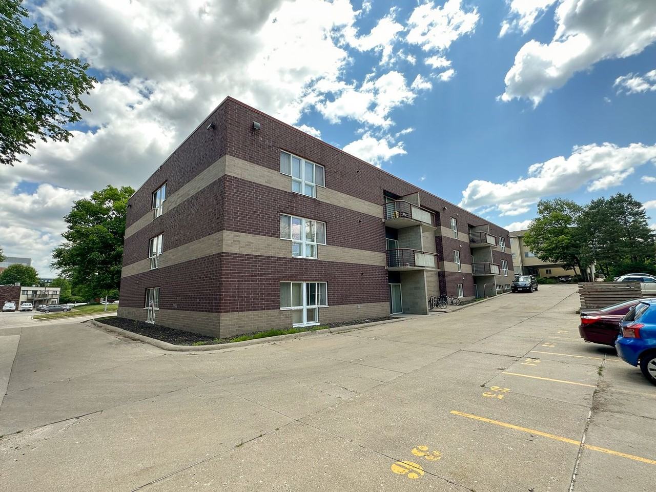 245 Hyland - Photo 3 of 40