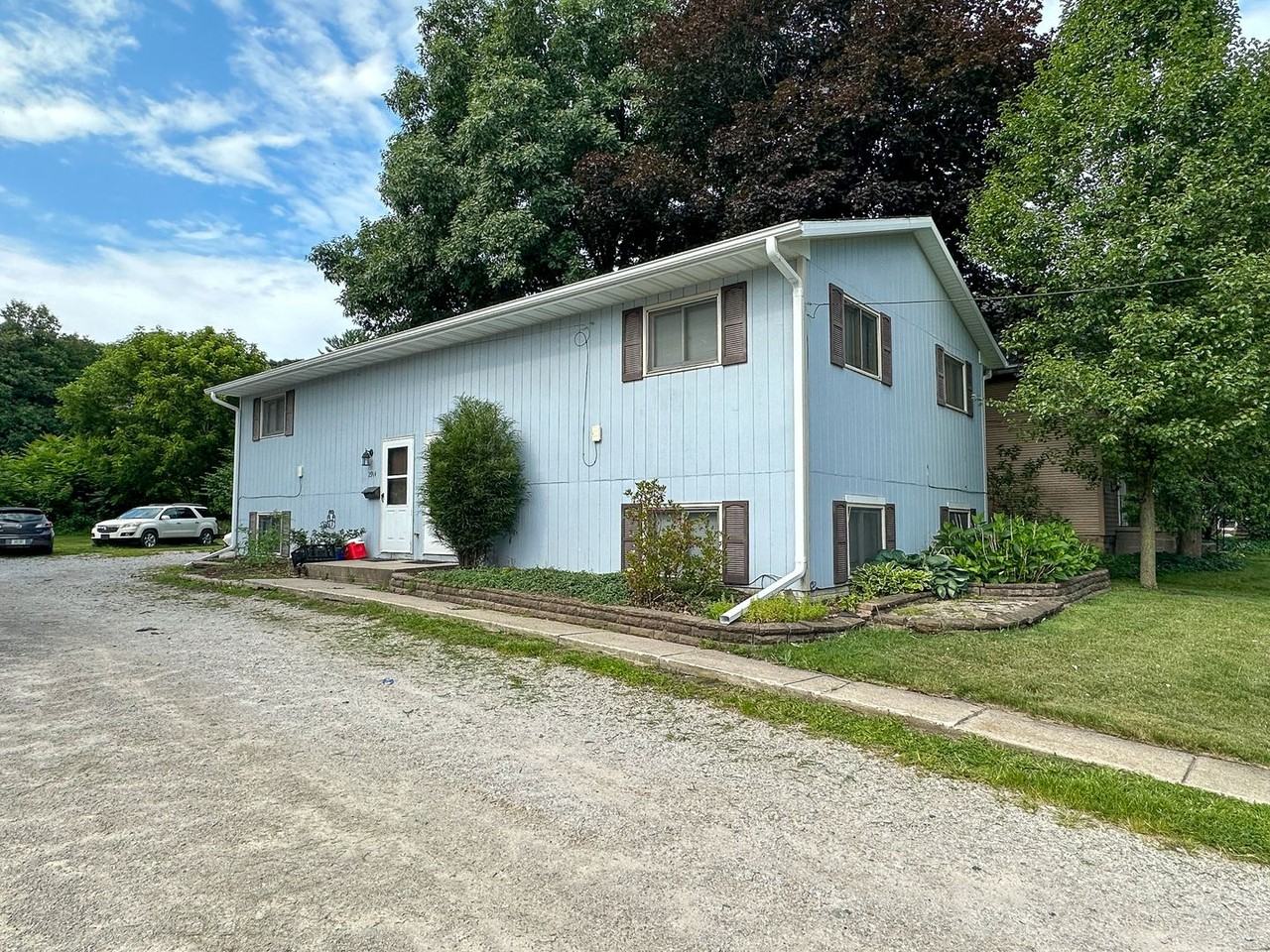 2912-2914 Oakland - Photo 2 of 11