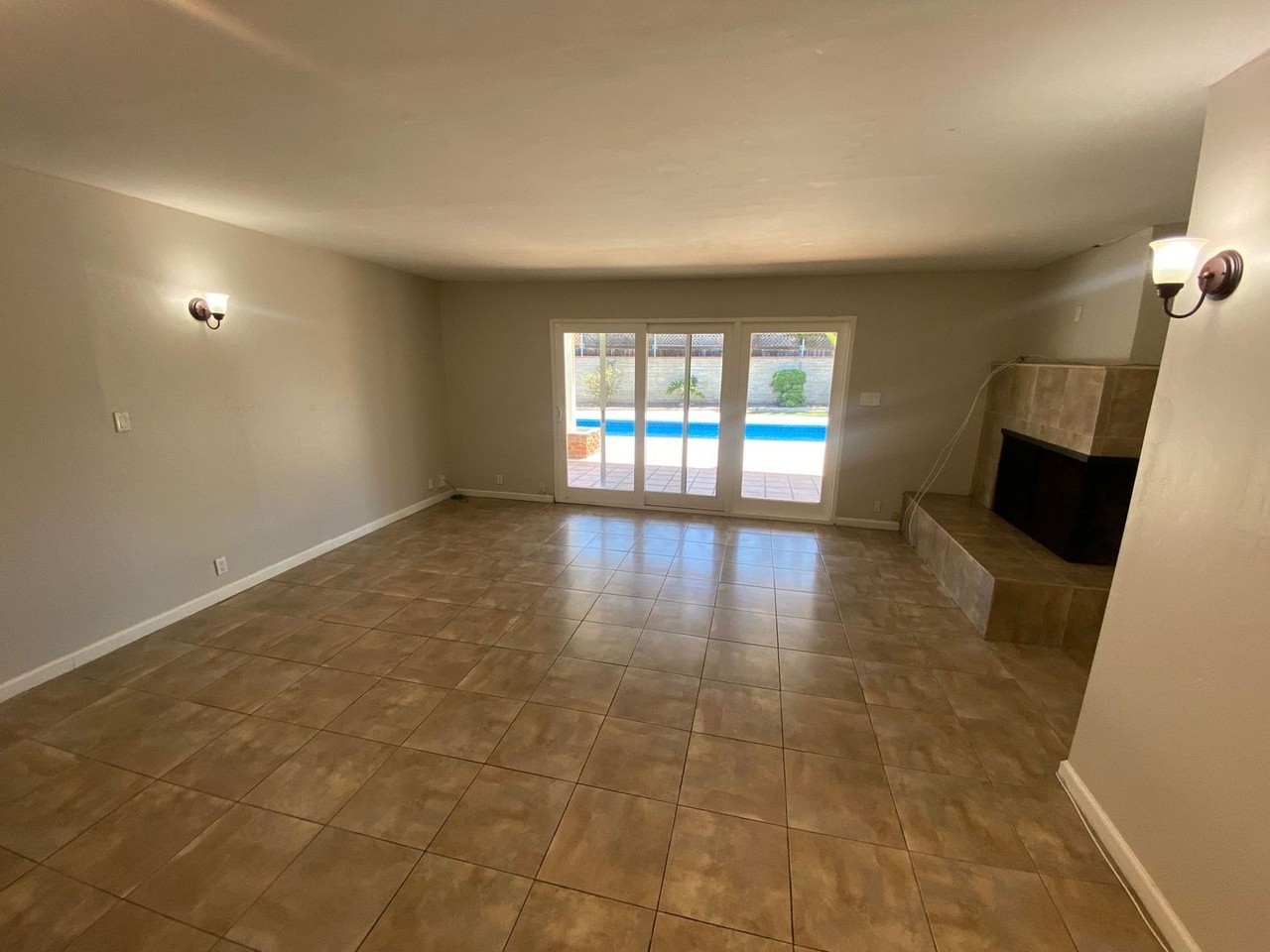 5135 E Falls View Dr - Photo 7 of 18
