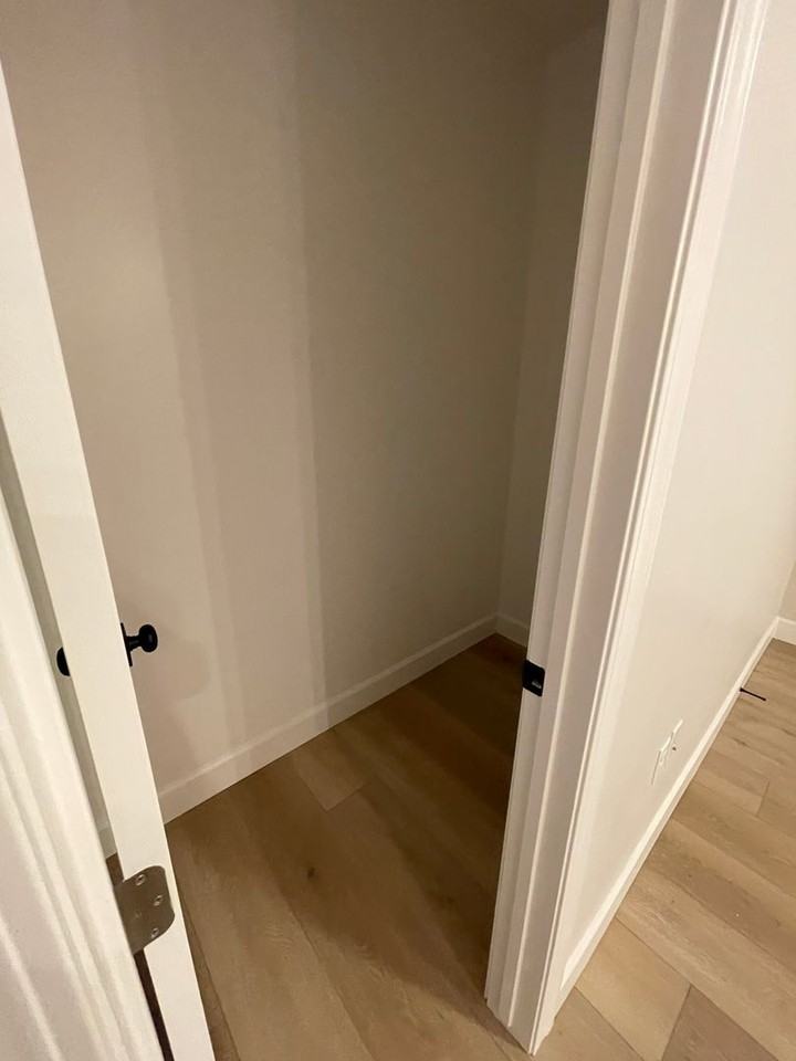 1029 N 1030 W - Photo 5 of 11