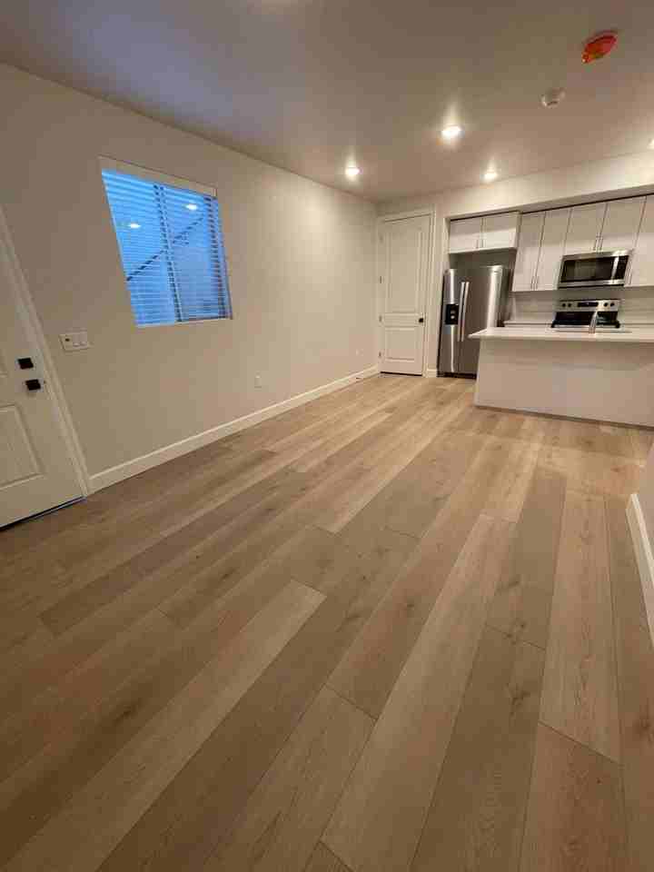 1029 N 1030 W - Photo 6 of 11