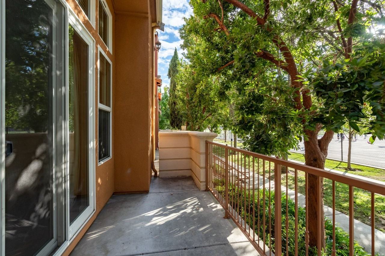 4090 Crandall Cir - Photo 3 of 26