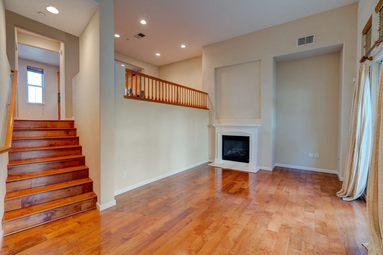 4090 Crandall Cir - Photo 5 of 26