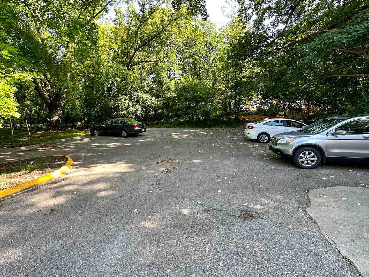 3010 Oakland St - Photo 3 of 26