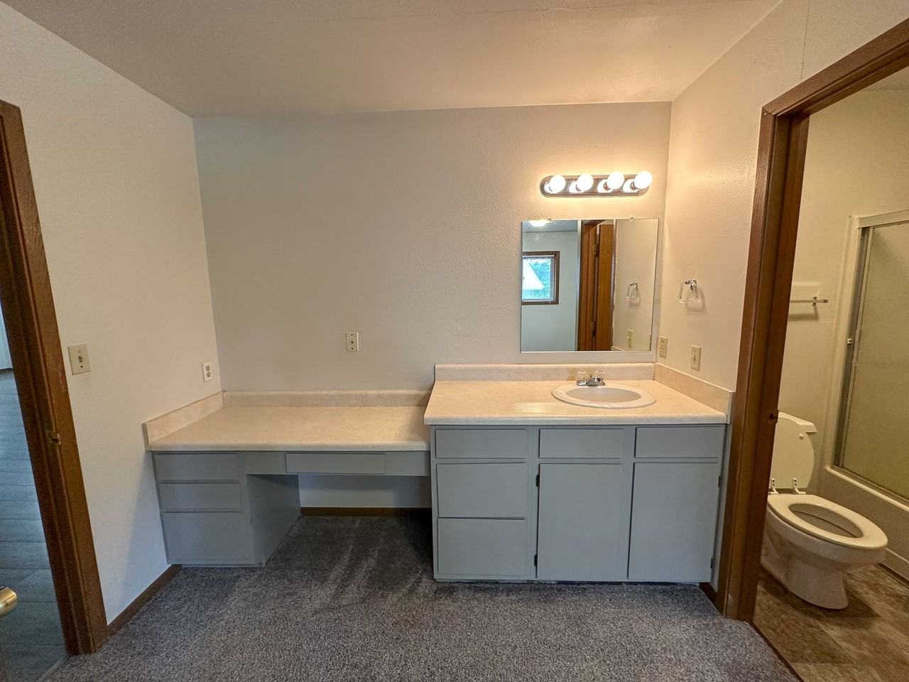 3012 Oakland St - Photo 7 of 26