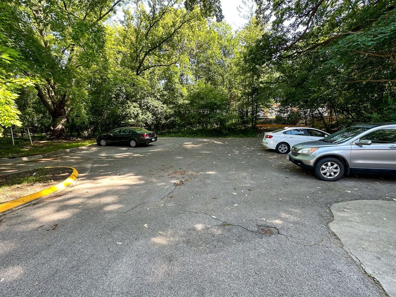 3014 Oakland St - Photo 3 of 26