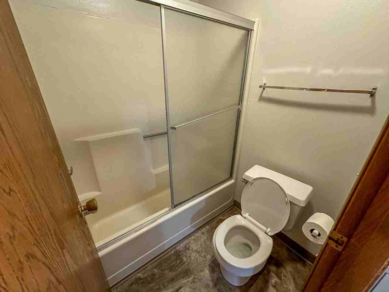 3014 Oakland St - Photo 5 of 26