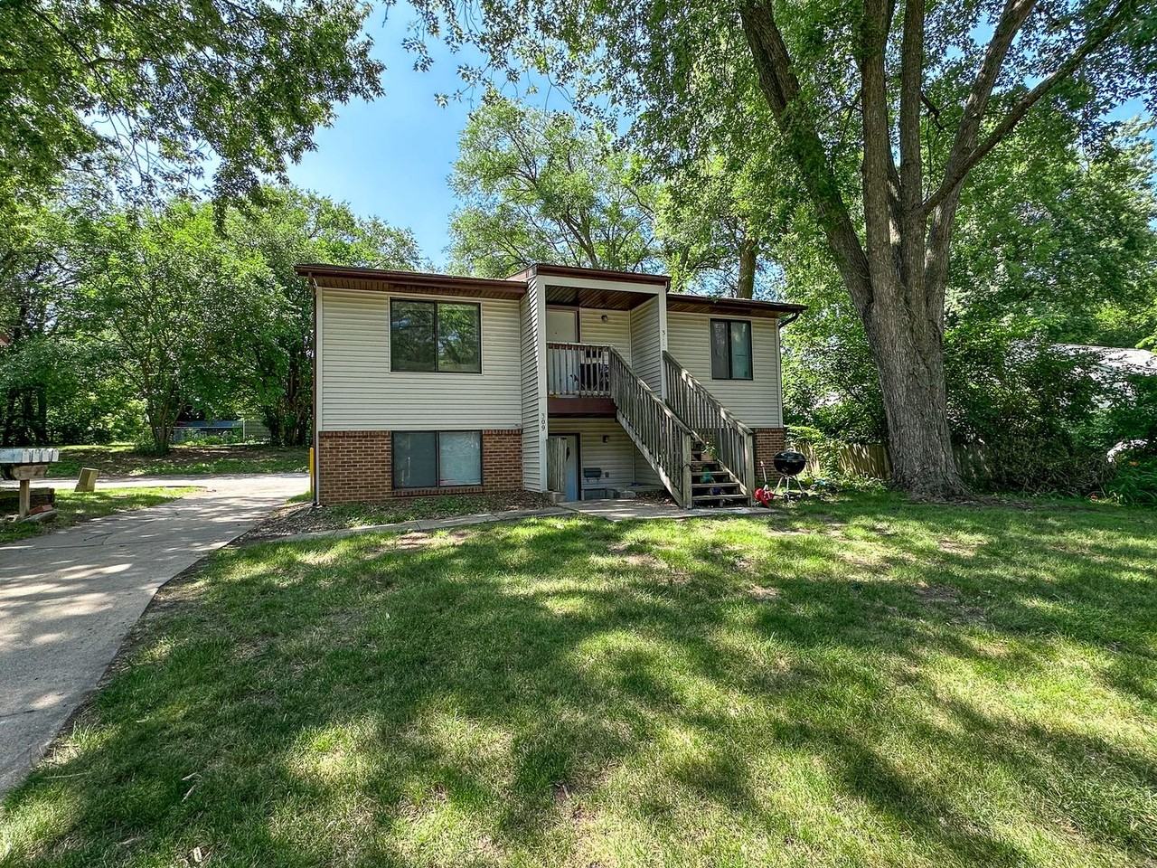 309 S Franklin Ave - Photo 2 of 4