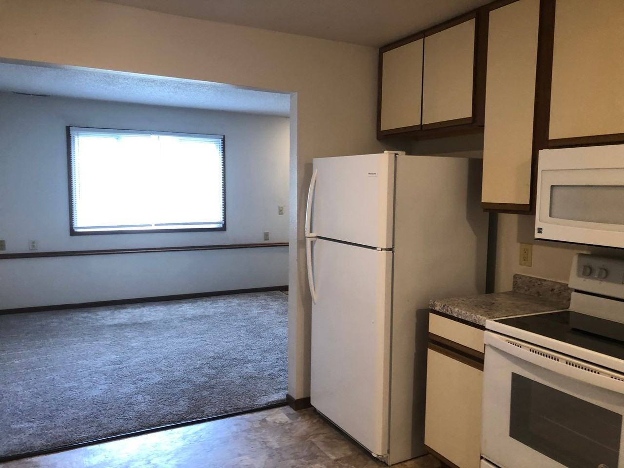3106 West St - Photo 4 of 17