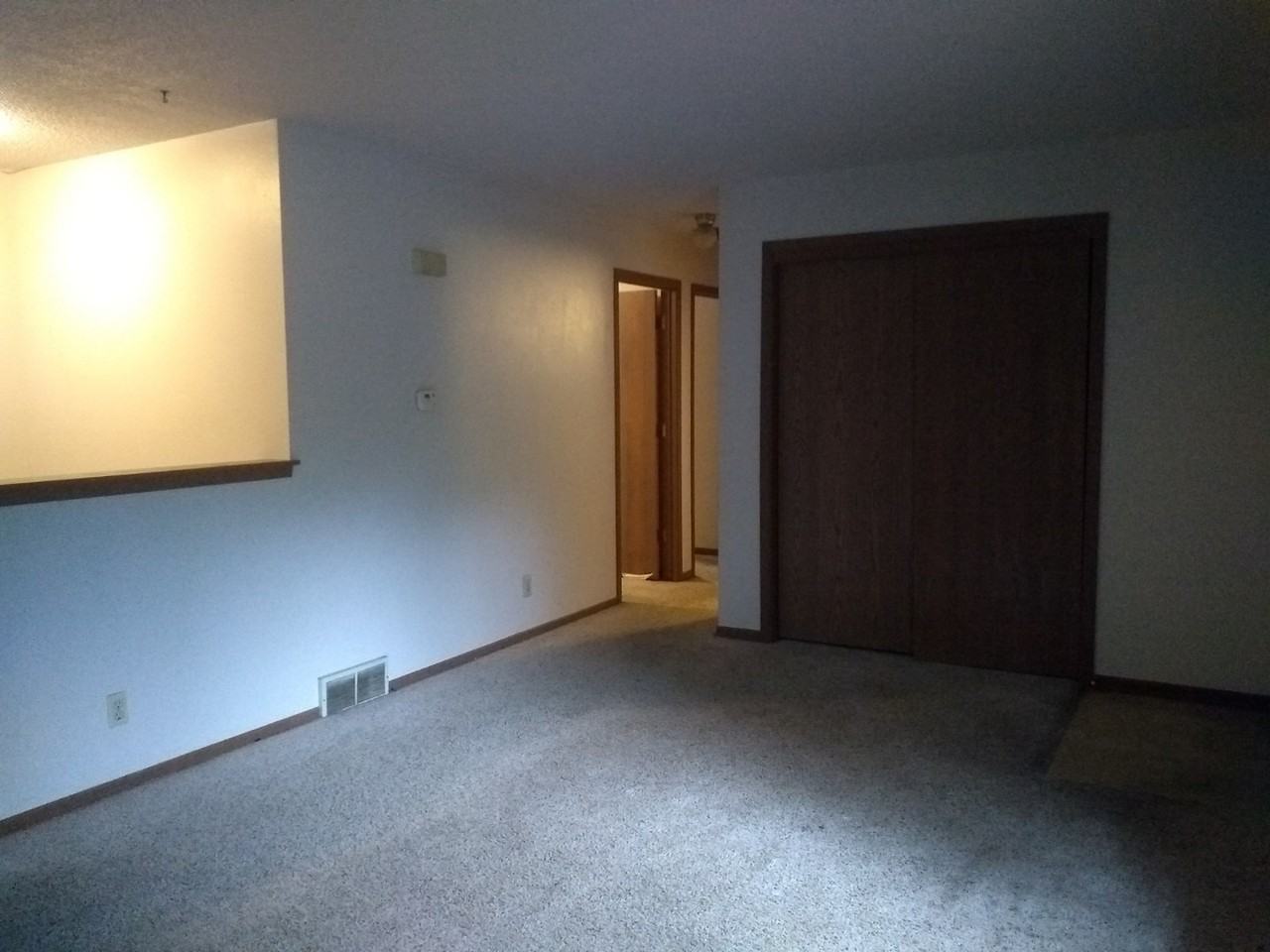 311 S Franklin Ave - Photo 3 of 11