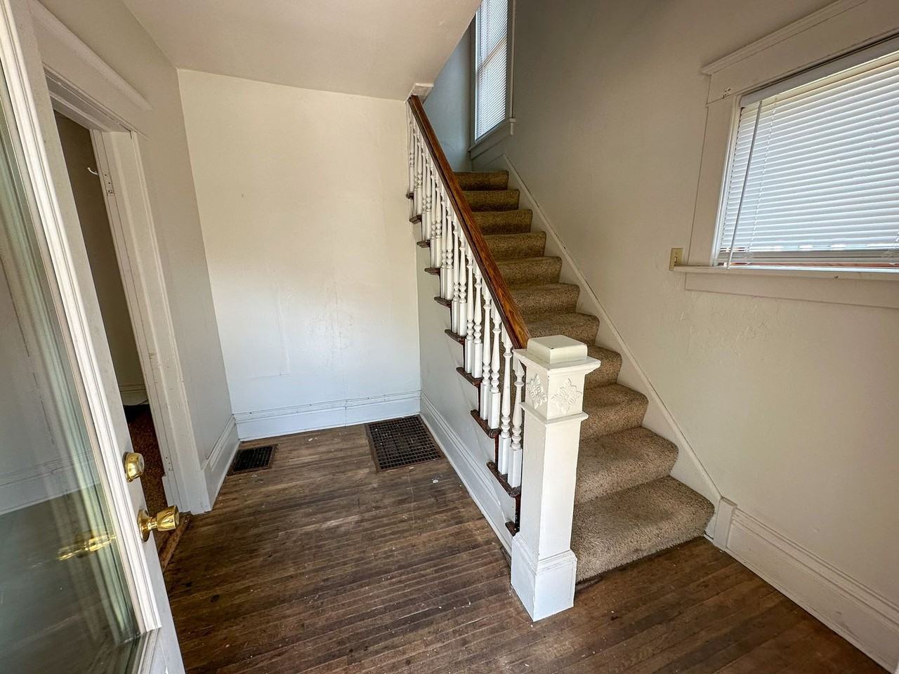 535 Welch Ave - Photo 4 of 32