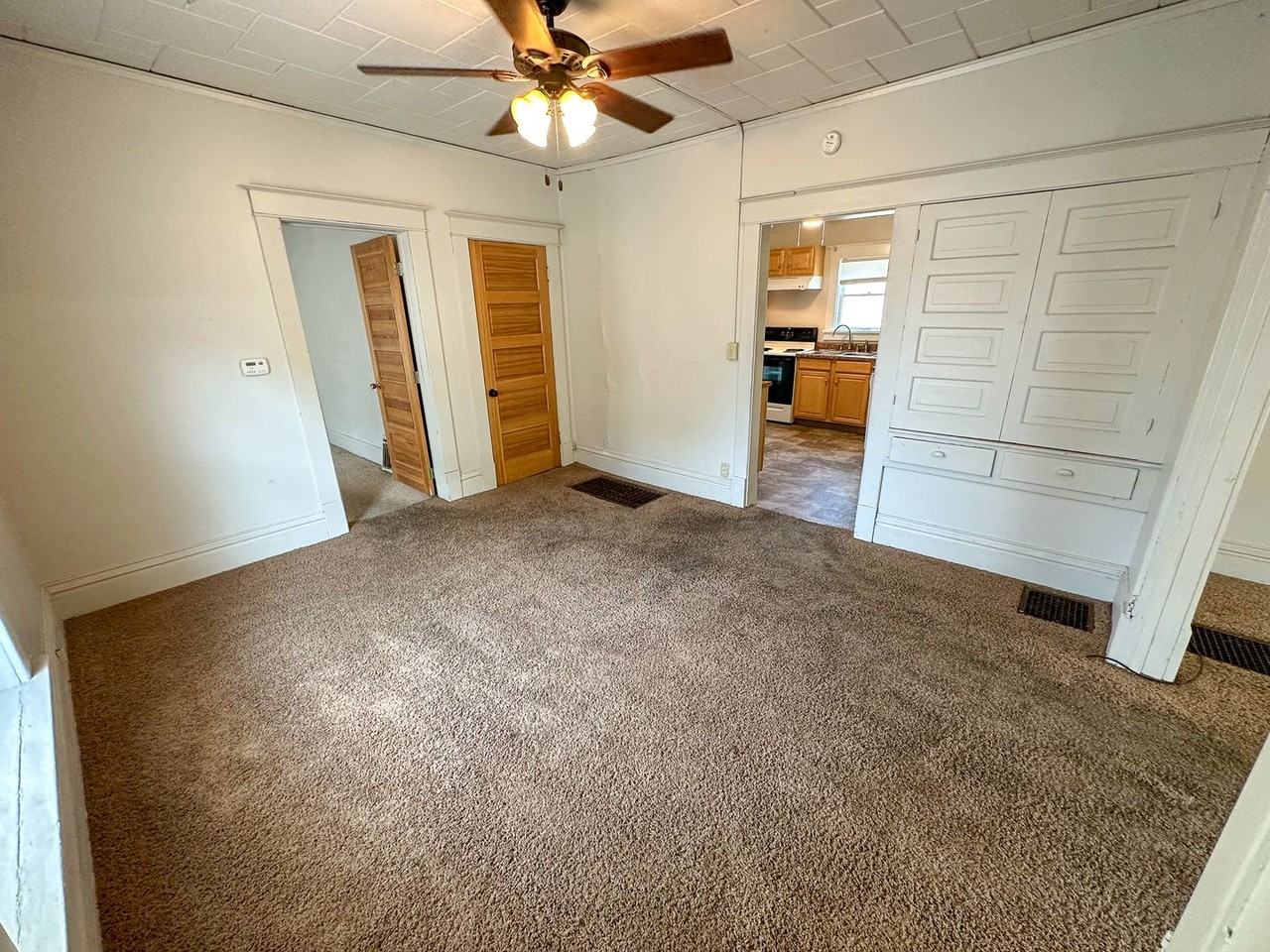 535 Welch Ave - Photo 7 of 32