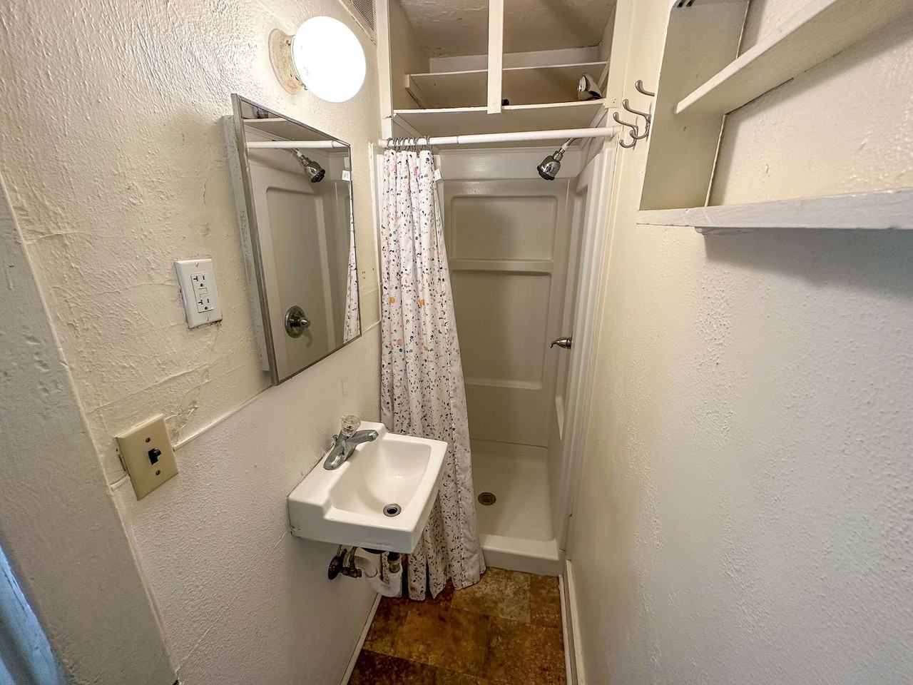 3324 Story St - Photo 5 of 18