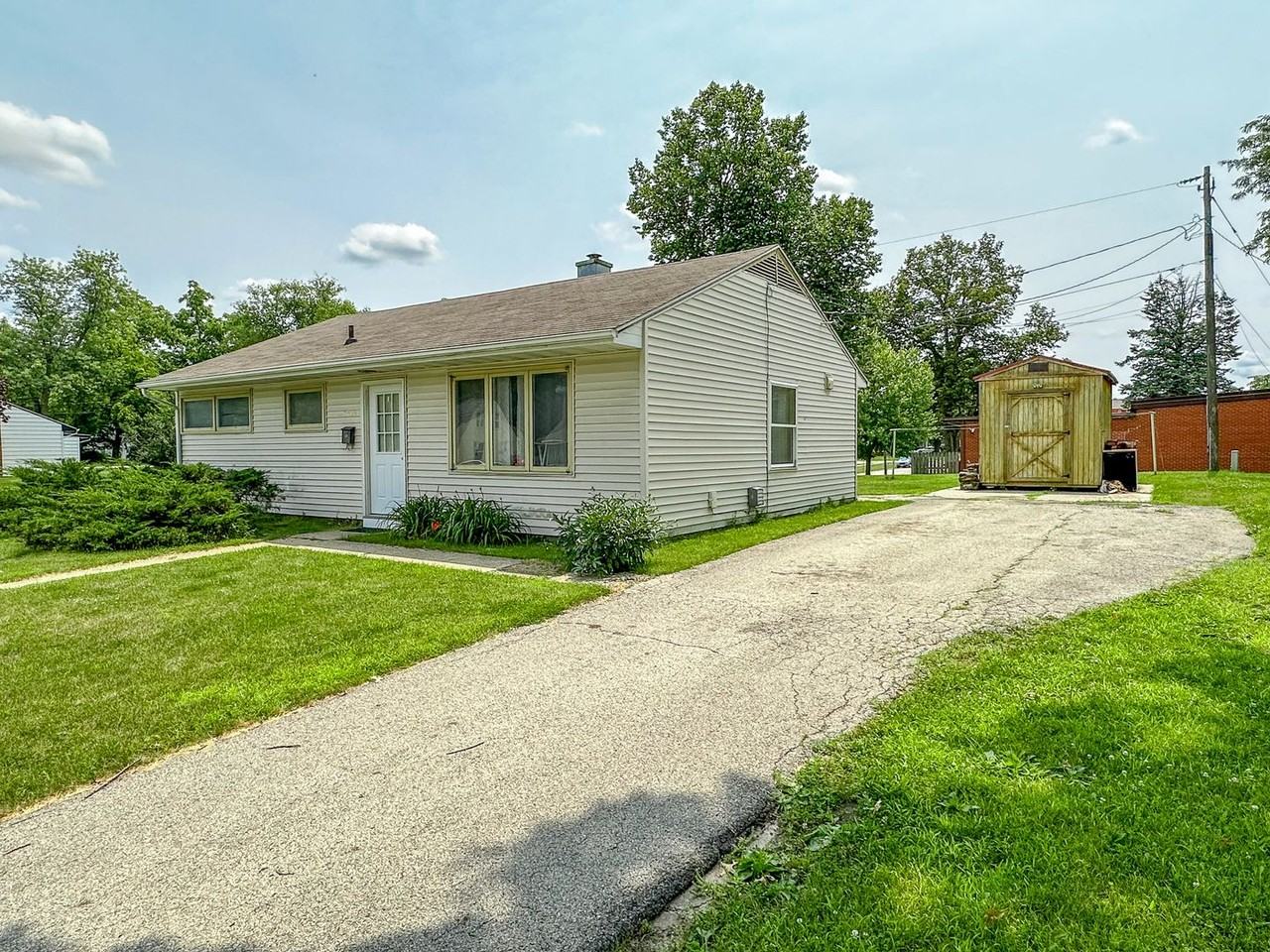 3404 West St - Photo 3 of 5