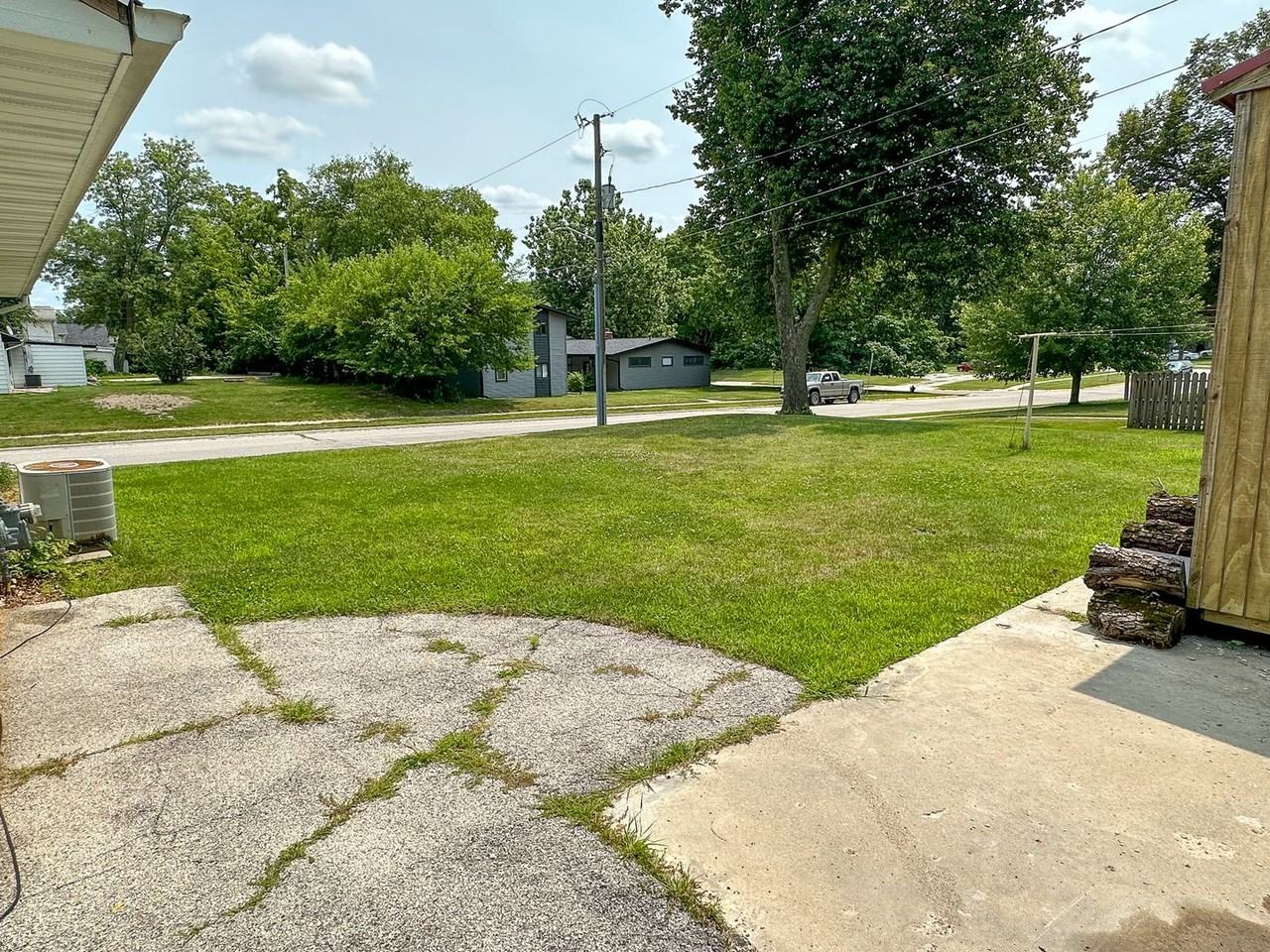 3404 West St - Photo 4 of 5
