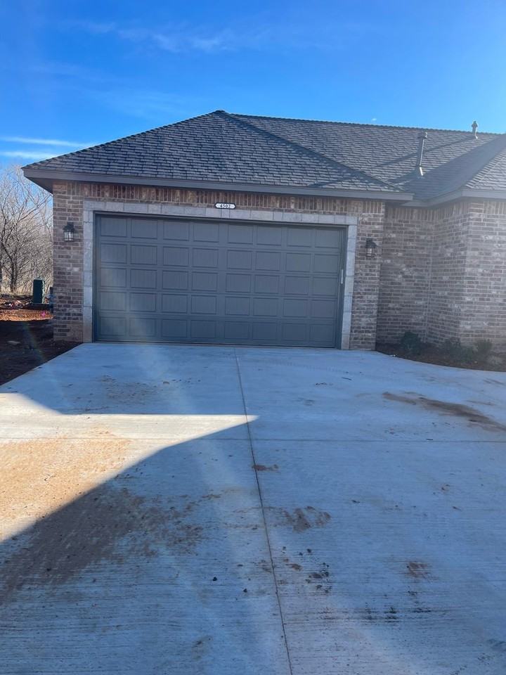 4502 Enclave Cir - Photo 2 of 29