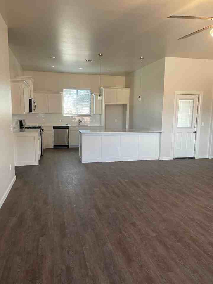 4502 Enclave Cir - Photo 3 of 29