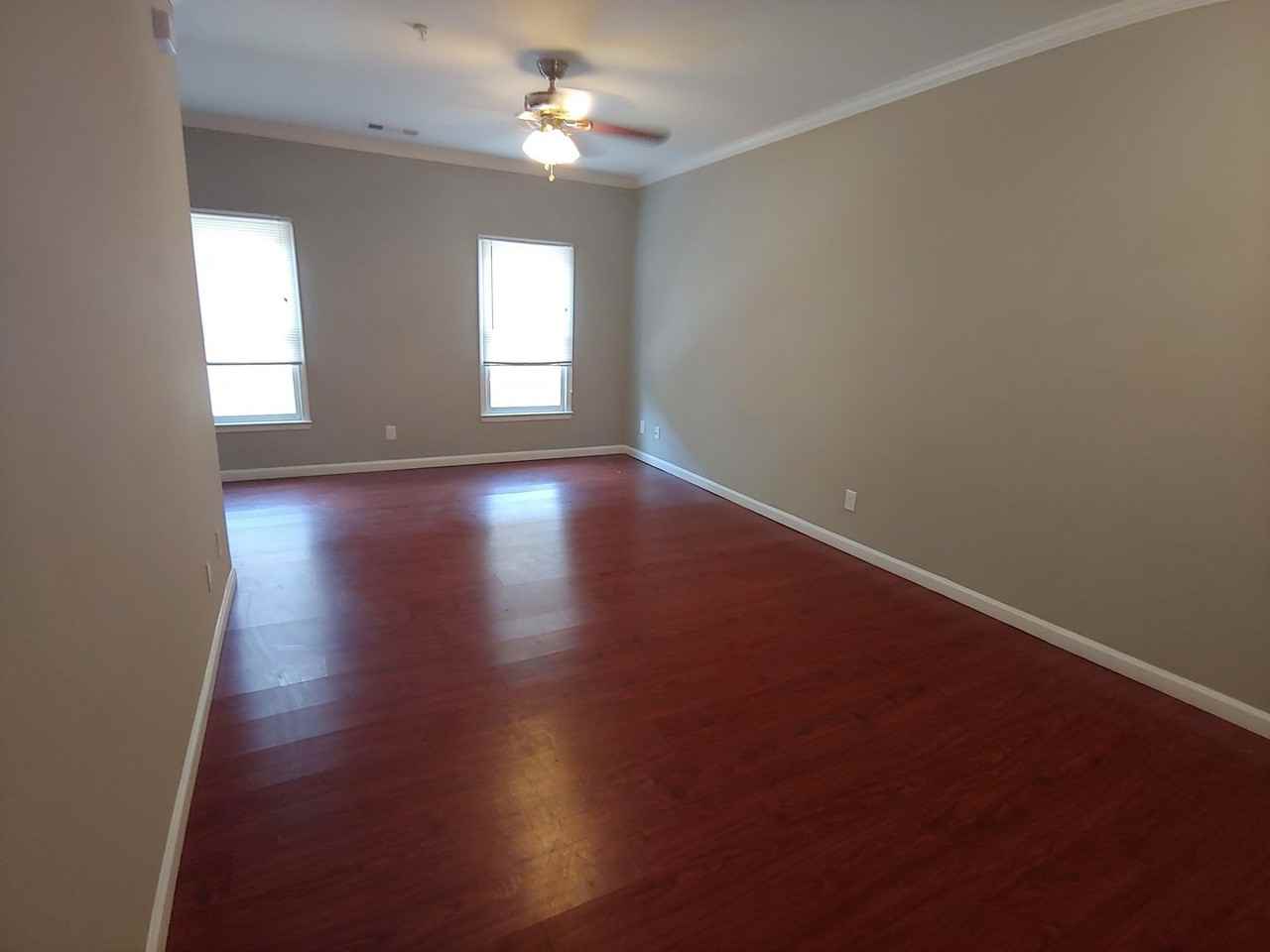 4968 West St - Photo 3 of 9