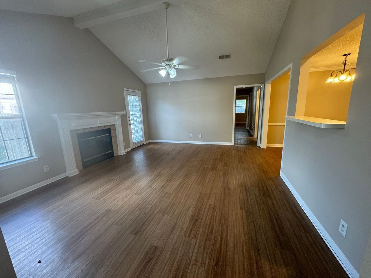 Tamara - 214 - Photo 2 of 32