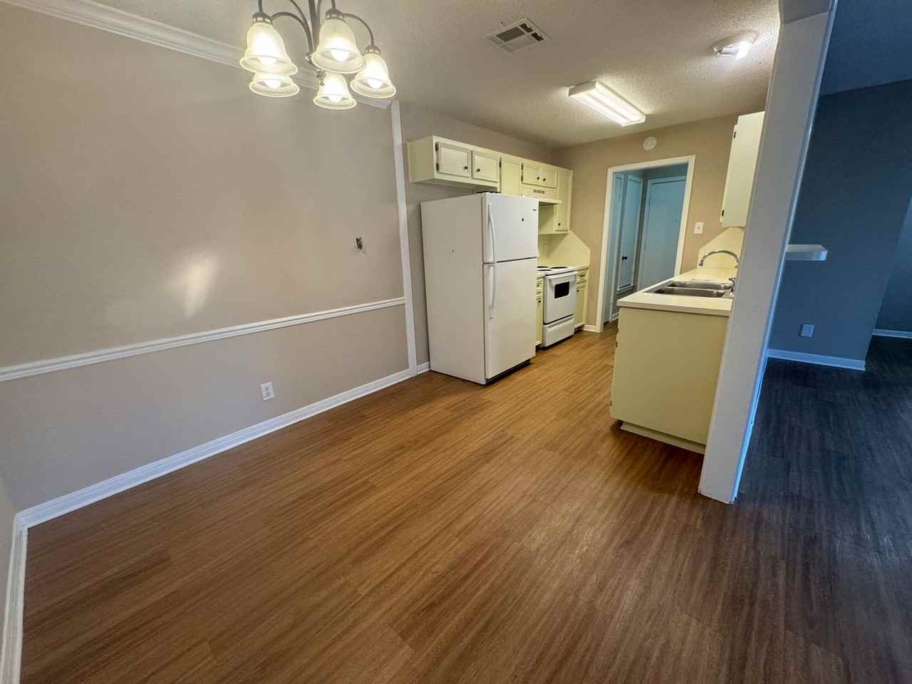 Tamara - 214 - Photo 4 of 32