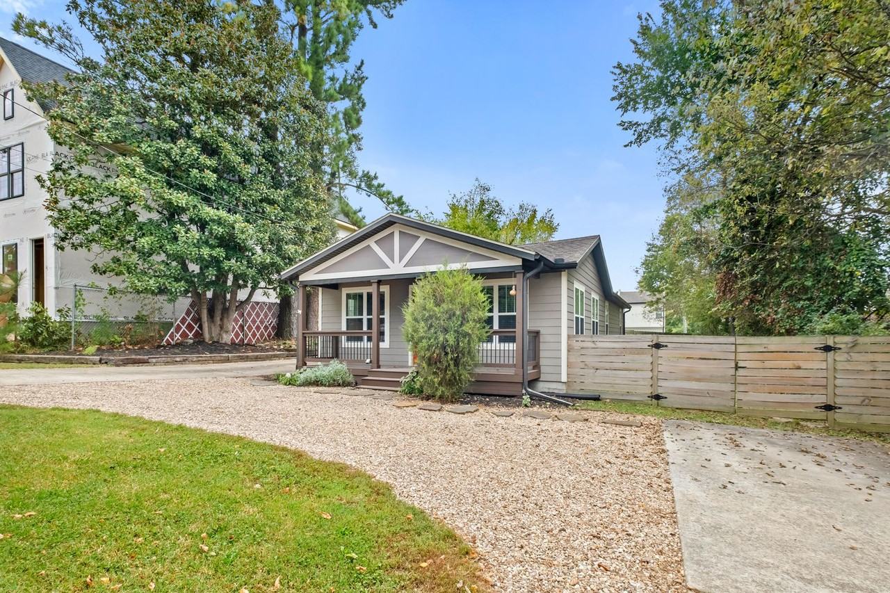 405 E Martin Luther King Jr Blvd - Photo 3 of 28