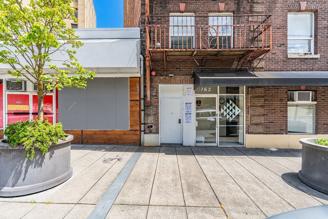 Rialto Apartments – Historic Charm Meet Attainable Urban Living - Photo 3 of 24