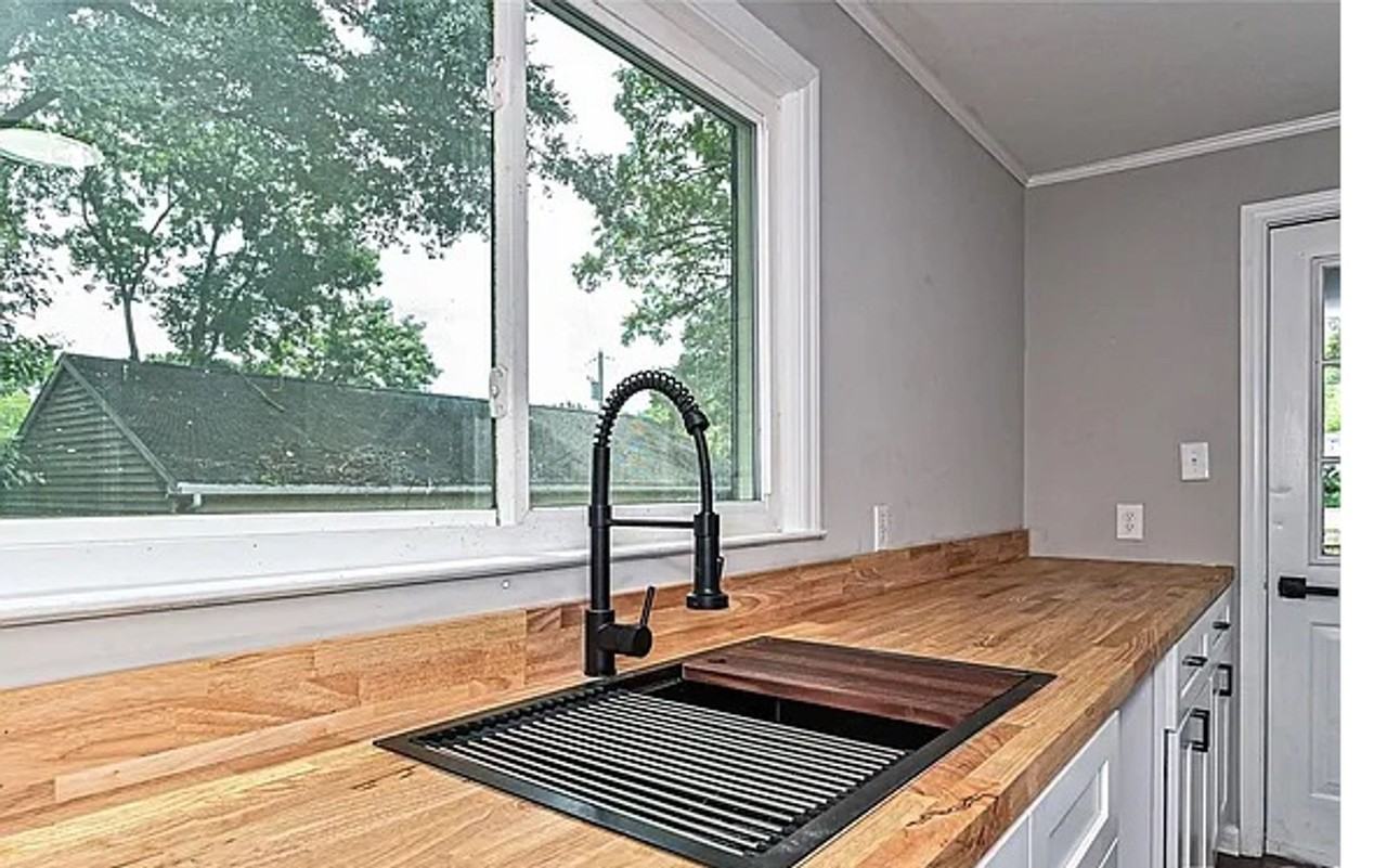 225 Charlesvoix Ave - Photo 5 of 16