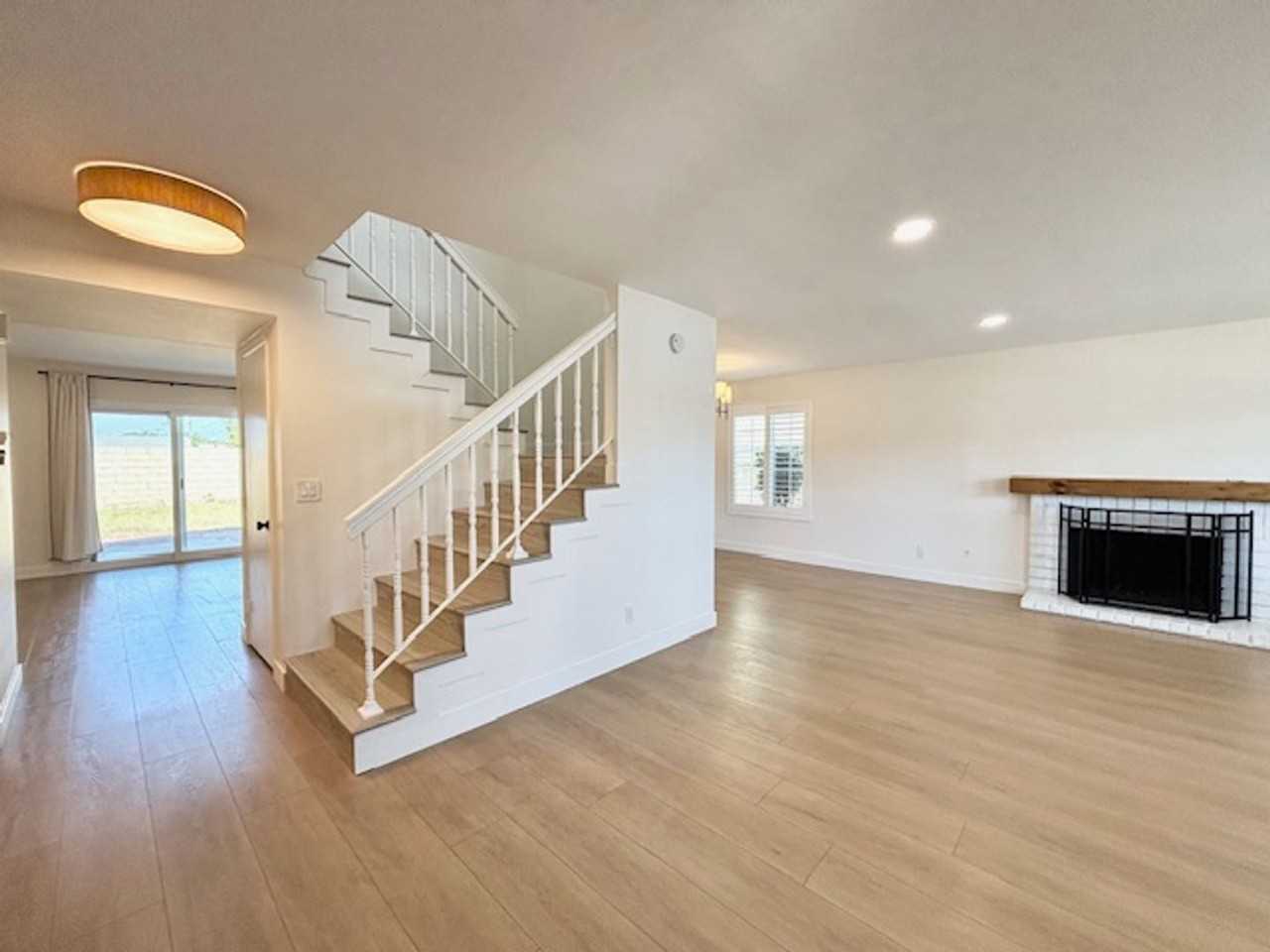 1721 Valencia Pl - Photo 2 of 32