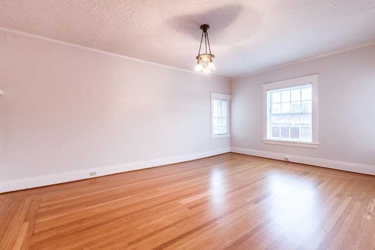 117 NW Trinity Pl - Photo 4 of 20