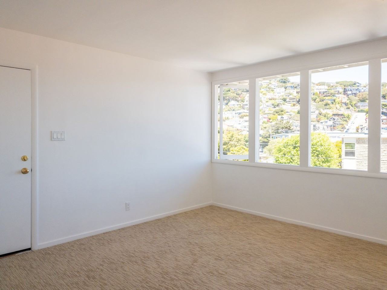 315 Valley St - Photo 2 of 24