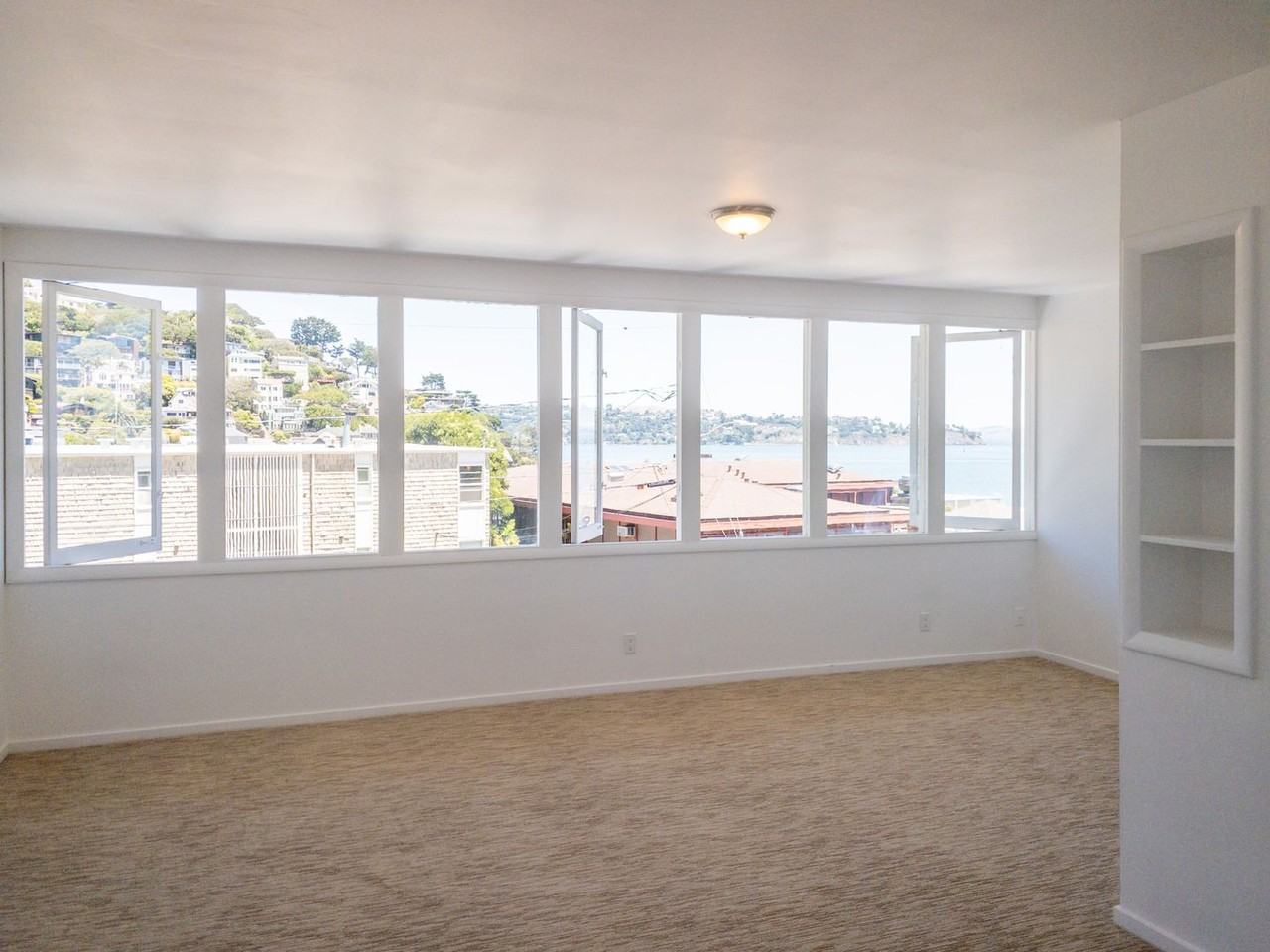 315 Valley St - Photo 7 of 24