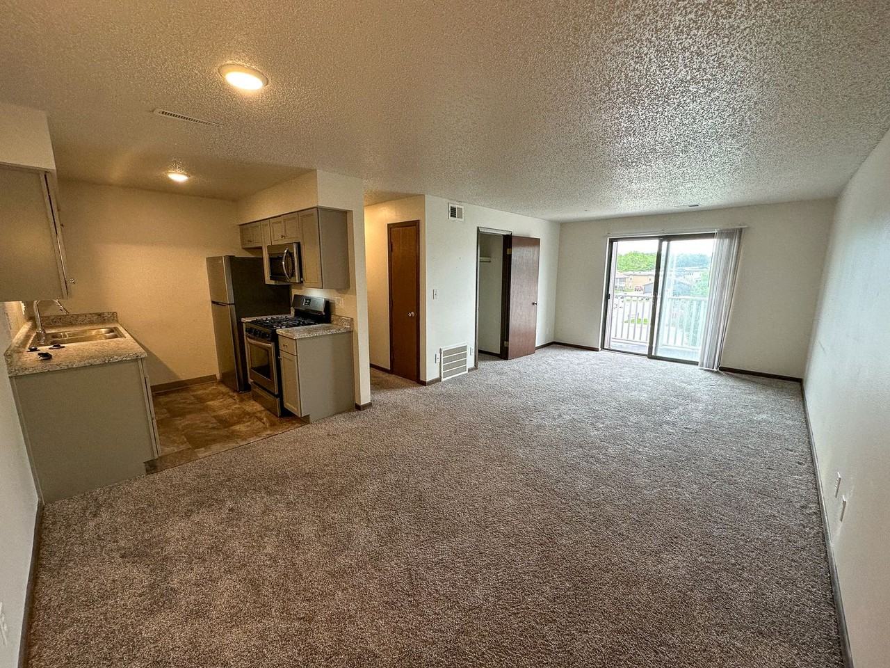 4518 Hutchison - Photo 3 of 43