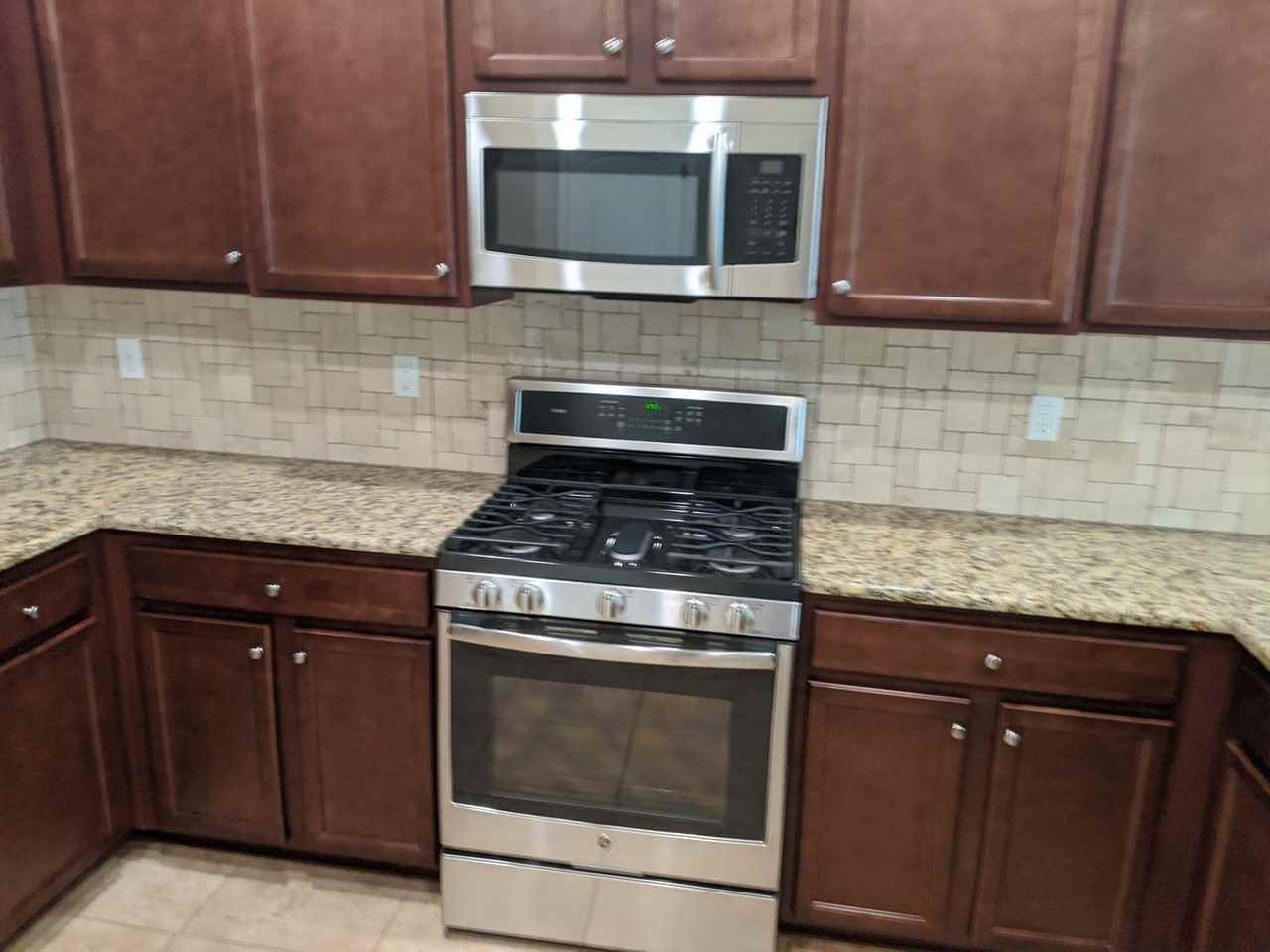 6225 E Farrin Ave - Photo 3 of 24