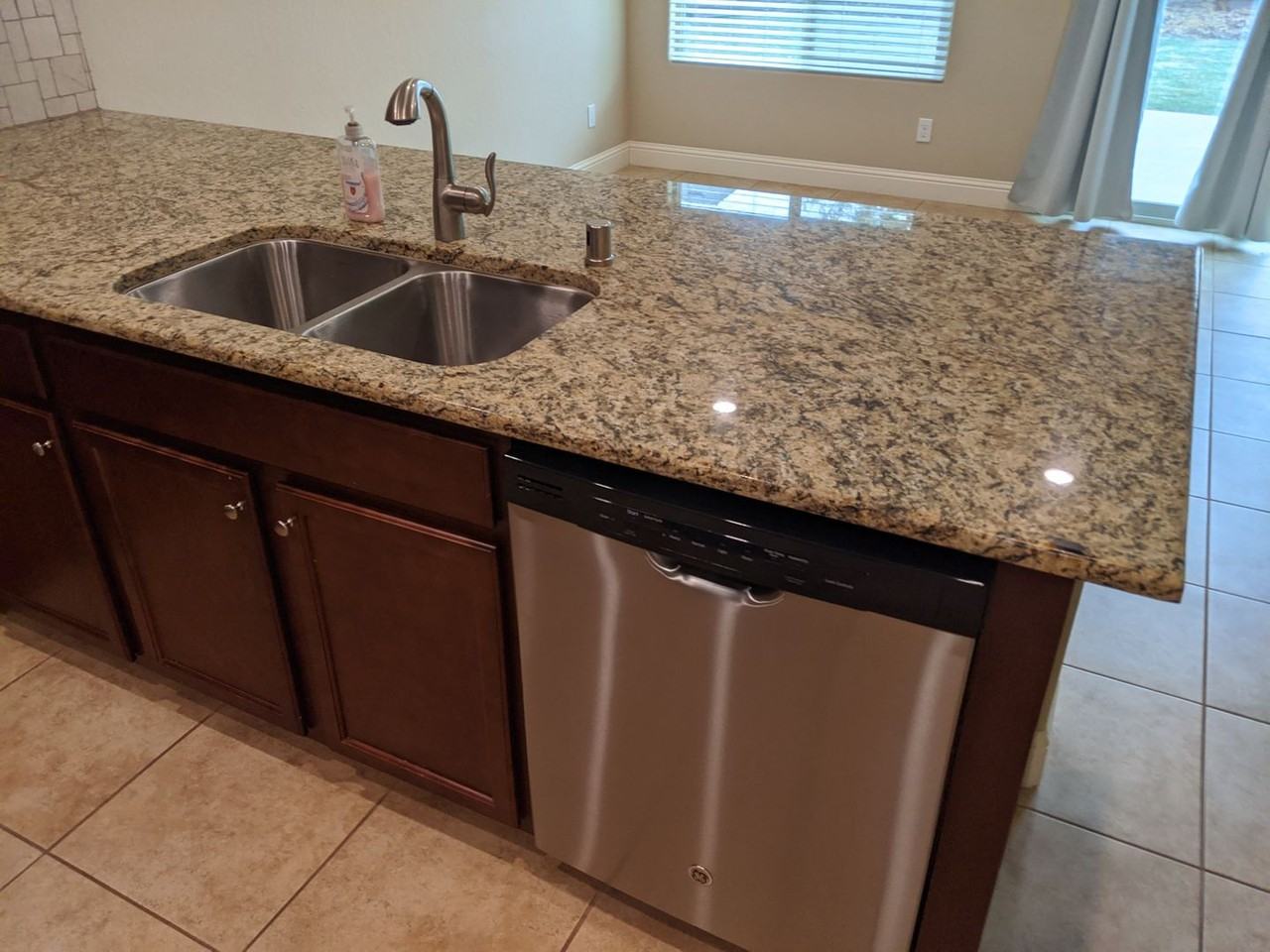 6225 E Farrin Ave - Photo 4 of 24