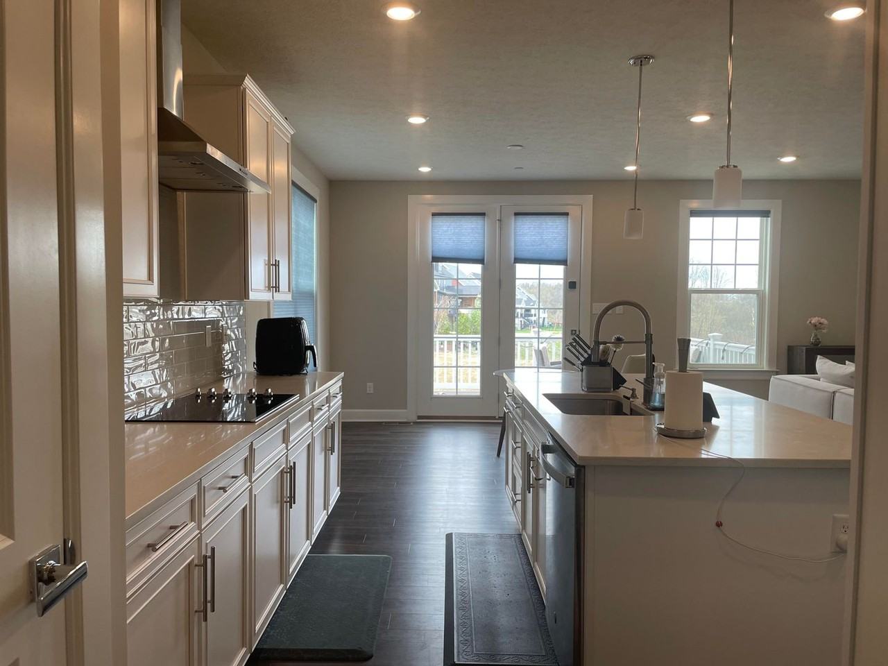 4201 Spruce Rd - Photo 3 of 15