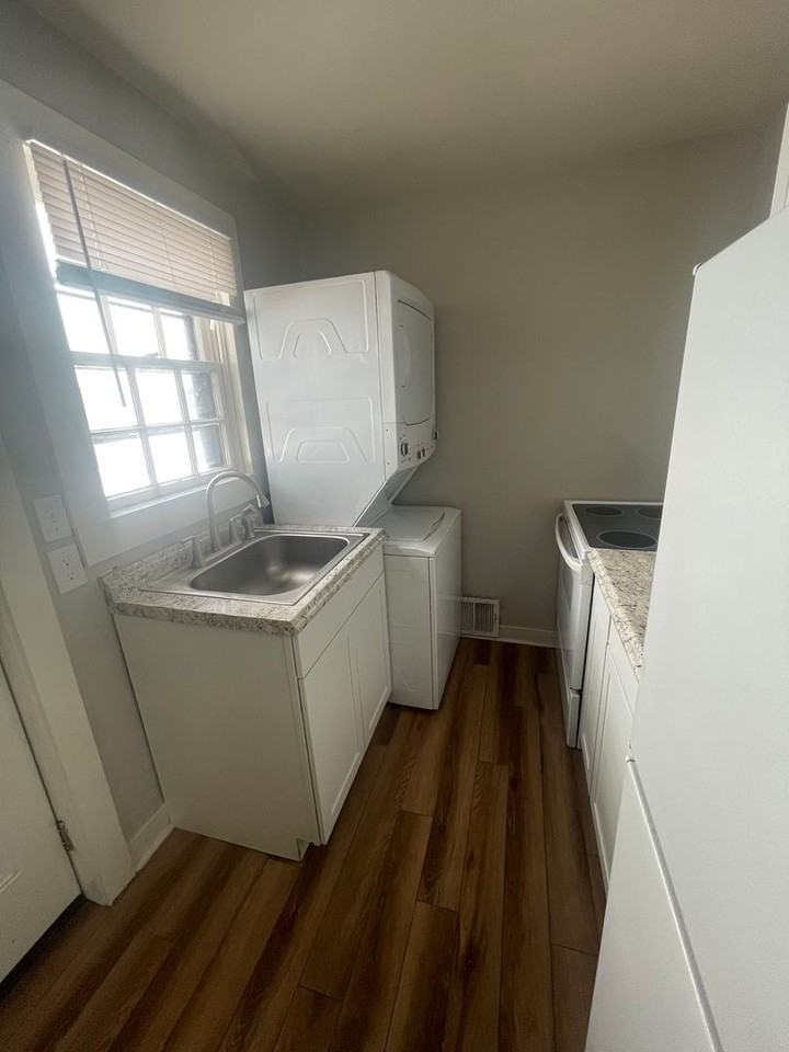 Sherrod 5-Plex - Photo 4 of 11