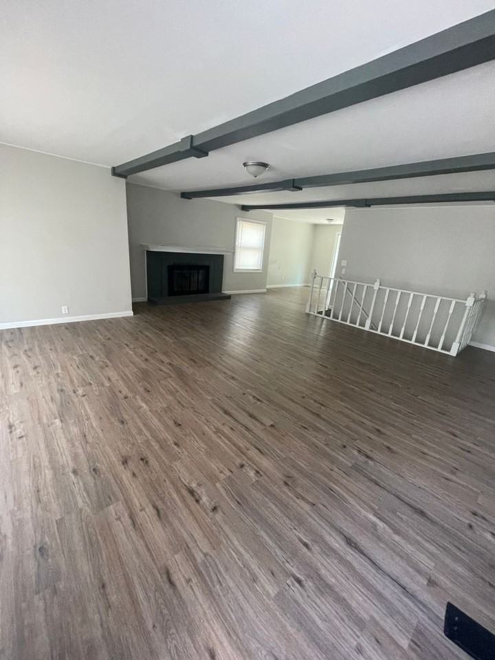 5534 S Emporia St - Photo 3 of 24