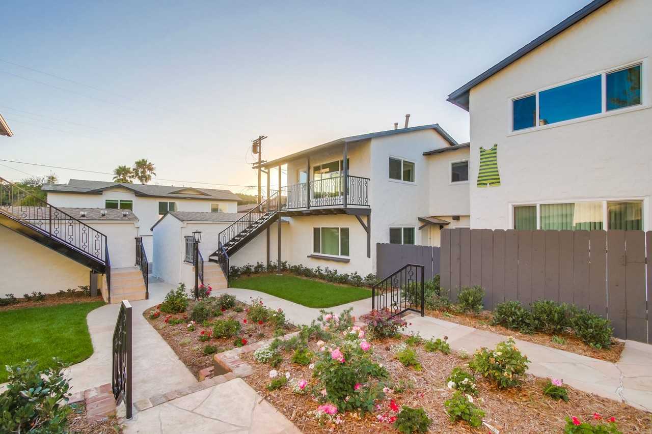 The Leland – Luxury Interiors. Coastal Energy. Fully Pet - Photo 4 of 6